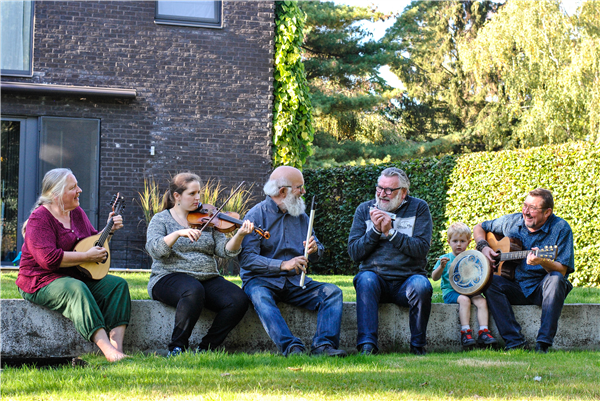 https://culture.ixelles.be/wp-content/uploads/2025/05/1747194469815-300601-36096f18e33b42d52efe0a367ff50d2ec535c82c.png