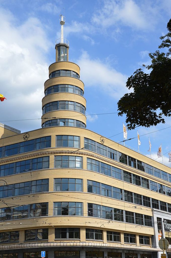https://culture.ixelles.be/wp-content/uploads/2025/05/bfbeea0f6ce98d47d29a44c696c934718174785a-681x1024.jpg