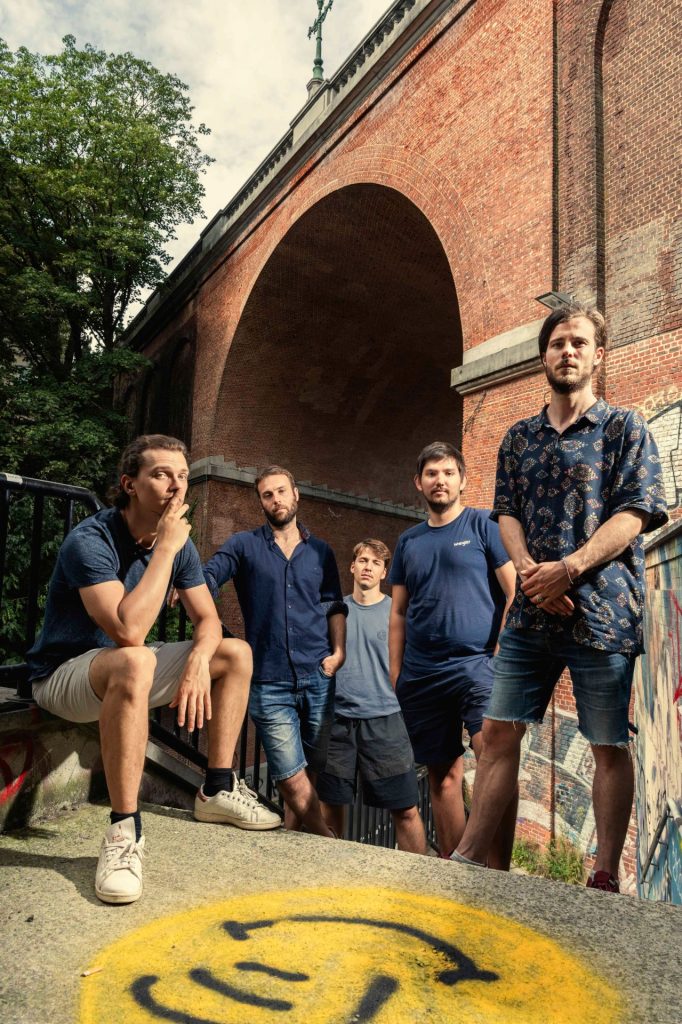 https://culture.ixelles.be/wp-content/uploads/2026/08/1785645096316-3ea17387d63d51c62a3f2642afb733d3dc0a8aeb-682x1024.jpg