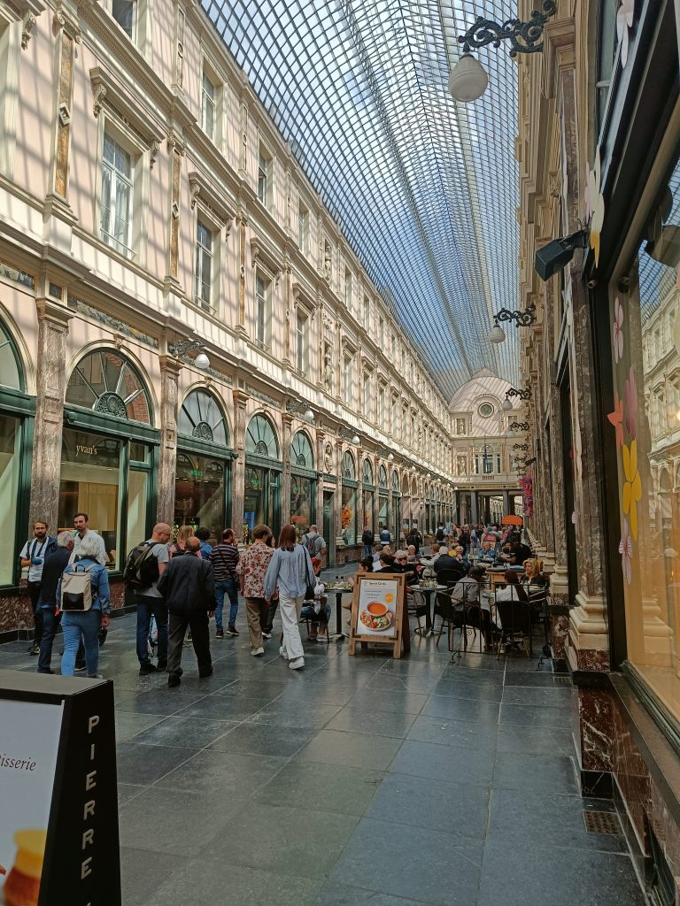 https://culture.ixelles.be/wp-content/uploads/2026/08/6d726626cf73c3796500ecaea5daefb570bd7249-768x1024.jpg