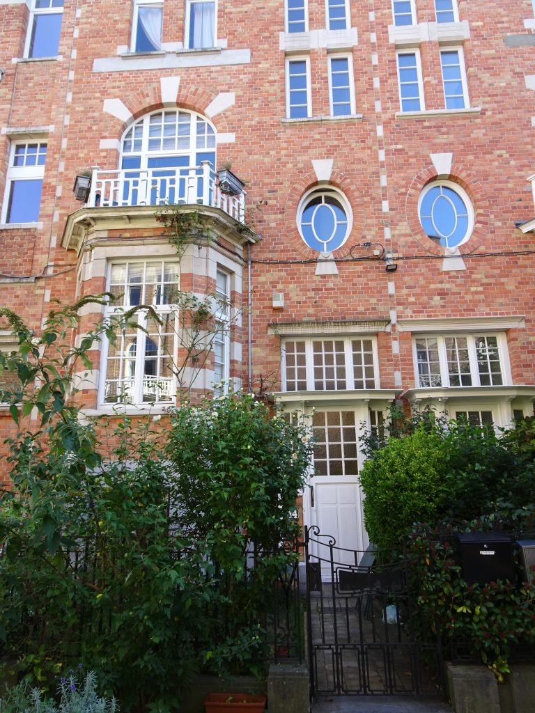 https://culture.ixelles.be/wp-content/uploads/2026/10/2adc73df2fc03f1195f5191b78a470ce5e55e3de-768x1024.jpg